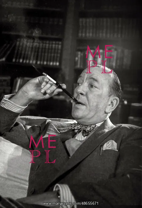 : Noel Coward directing play Relative Values : Noel Coward directing play Relative Values