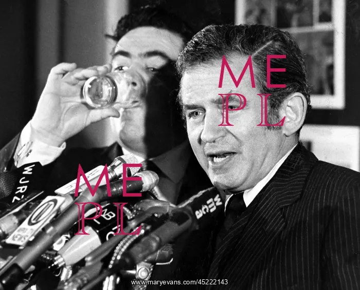 : Norman Mailer announces his candidacy for ? : Norman Mailer announces his candidacy for ?