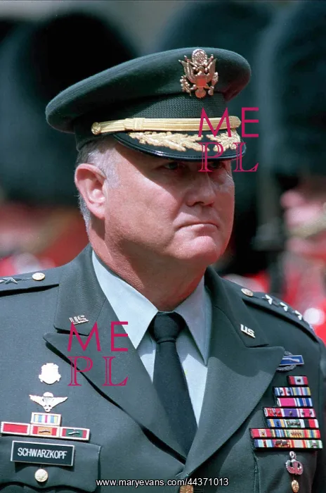  : Norman Schwarzkopf