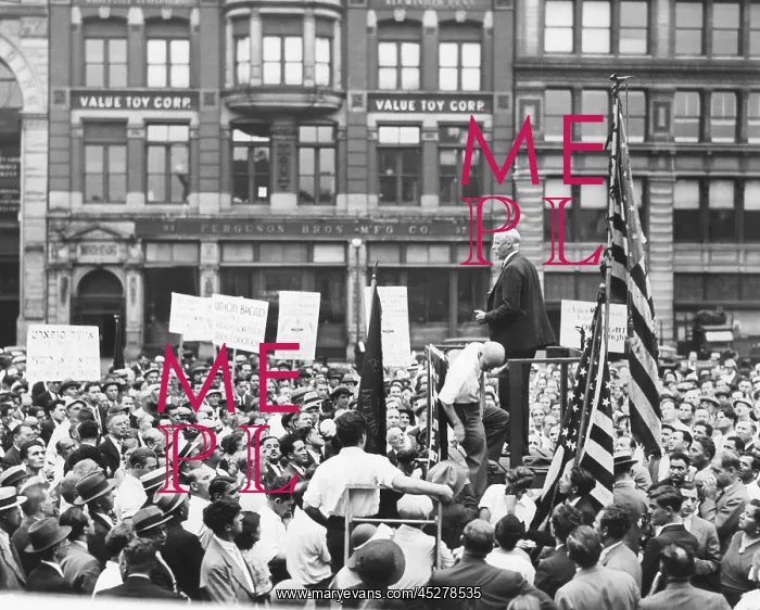: Norman Thomas addressing a meeting in Union Square : Norman Thomas addressing a meeting in Union Square