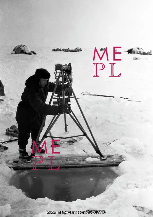 : North Pole-3 drifting ice station, 1954 : North Pole-3 drifting ice station, 1954