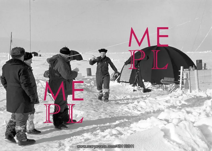 : North Pole-3 drifting ice station, 1954 : North Pole-3 drifting ice station, 1954