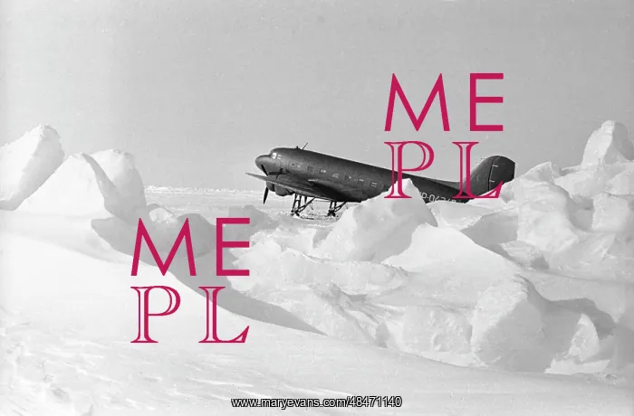 : North Pole-9 drifting ice station : North Pole-9 drifting ice station