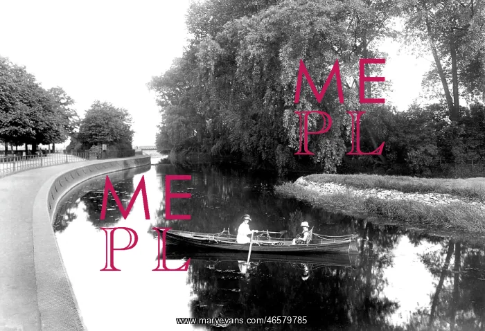 : Northampton, River Nene 1922