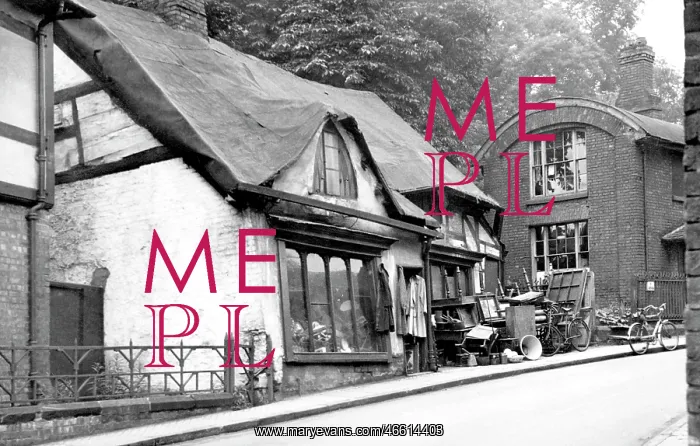  : Northwich, the Old Curiosity Shop c1950