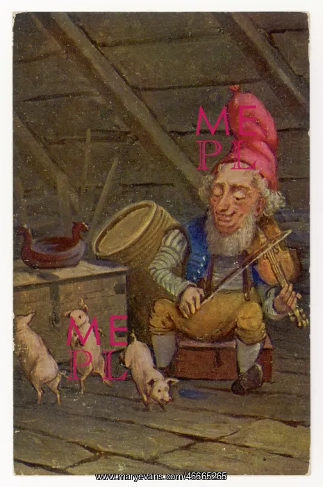 : Norwegian Nisse playing the fiddle : Norwegian Nisse playing the fiddle