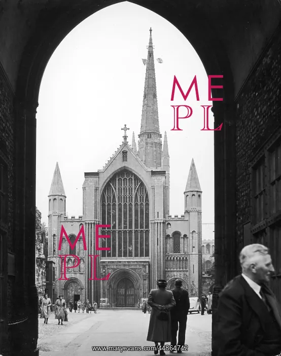 : NORWICH CATHEDRAL : NORWICH CATHEDRAL