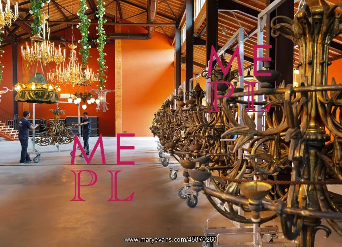 : Notre-Dame chandeliers, Mathieu Lustrerie, Gargas, Provence : Notre-Dame chandeliers, Mathieu Lustrerie, Gargas, Provence