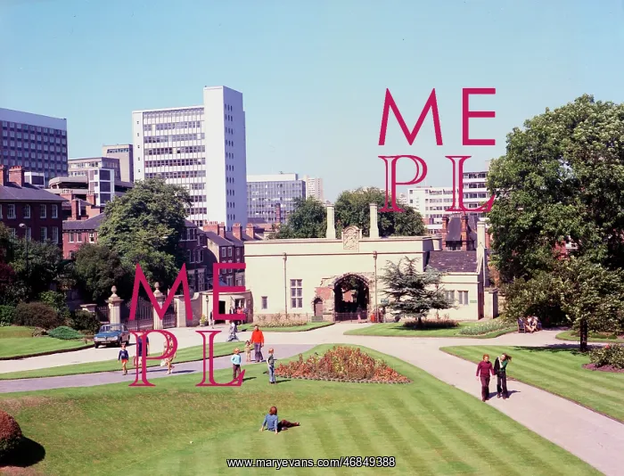 : Nottingham - Castle Gate and gardens : Nottingham - Castle Gate and gardens