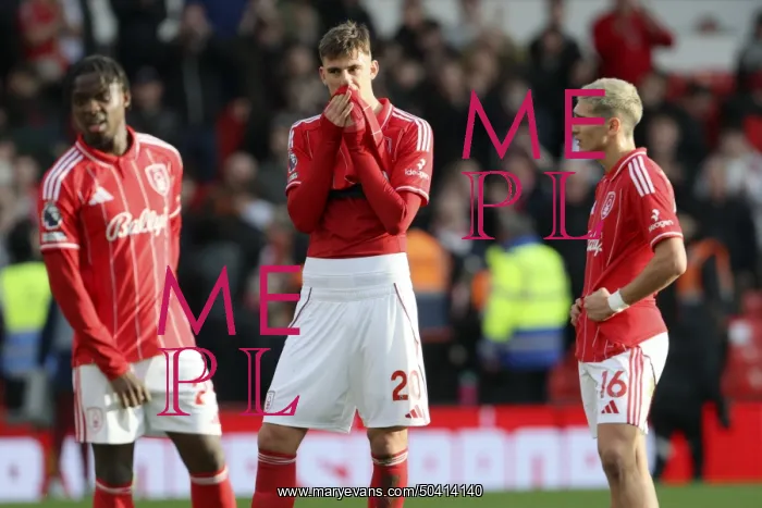: Nottingham Forest v Liverpool - Premier League : Nottingham Forest v Liverpool - Premier League