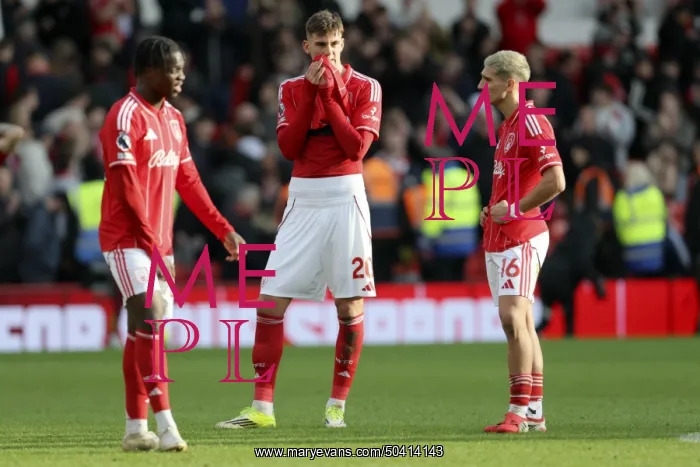 : Nottingham Forest v Liverpool - Premier League : Nottingham Forest v Liverpool - Premier League