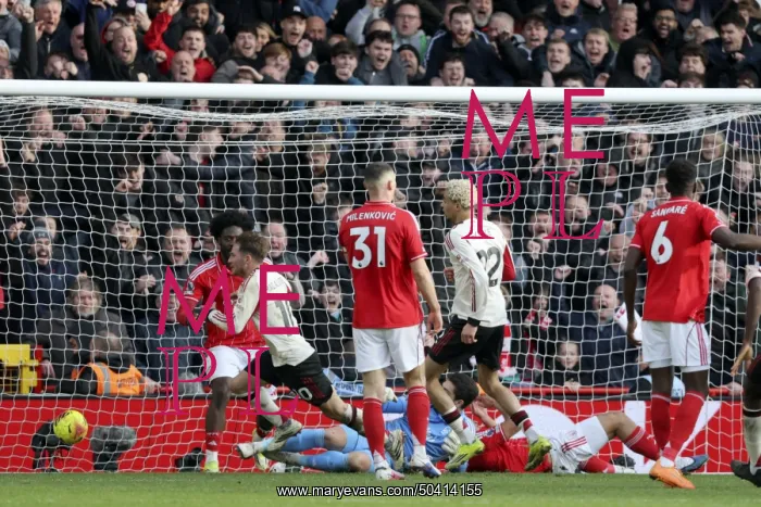 : Nottingham Forest v Liverpool - Premier League : Nottingham Forest v Liverpool - Premier League
