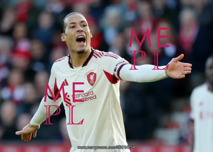 : Nottingham Forest v Liverpool - Premier League : Nottingham Forest v Liverpool - Premier League