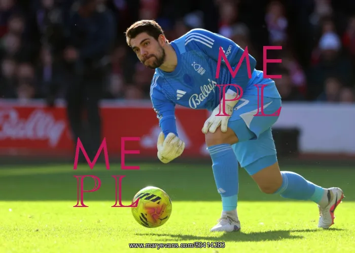 : Nottingham Forest v Liverpool - Premier League : Nottingham Forest v Liverpool - Premier League