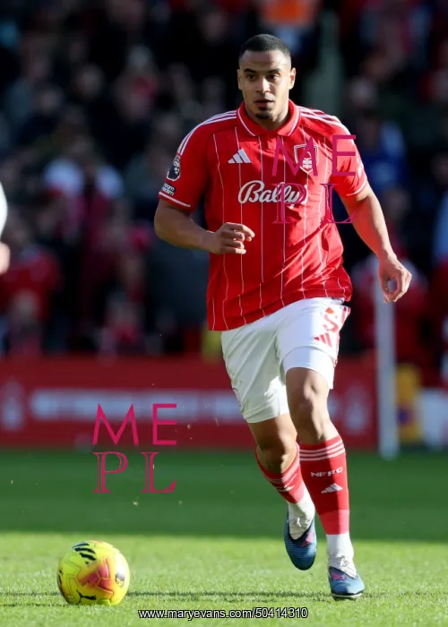 : Nottingham Forest v Liverpool - Premier League : Nottingham Forest v Liverpool - Premier League