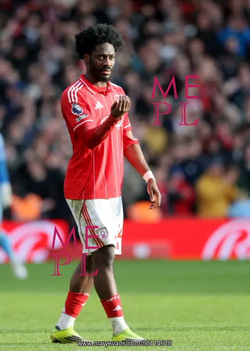: Nottingham Forest v Liverpool - Premier League : Nottingham Forest v Liverpool - Premier League