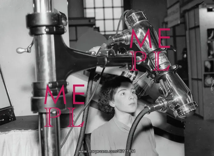 : A novel x-ray camera, 11th Radiological Exhibition : A novel x-ray camera, 11th Radiological Exhibition