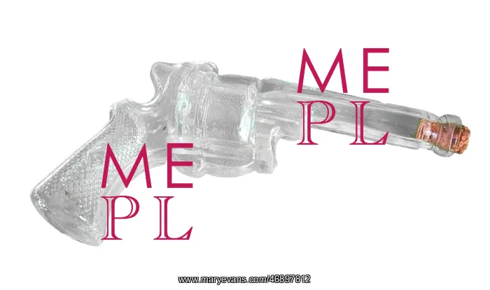 : Novelty gun-shaped glass bottle : Novelty gun-shaped glass bottle