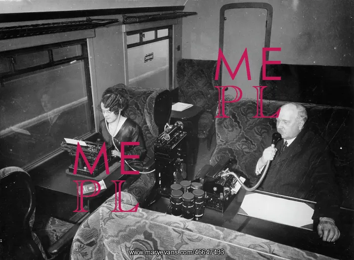 : Novelty in a train of British Railways: : Novelty in a train of British Railways: