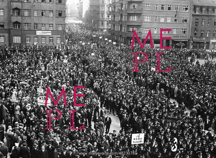: NSBO march in Berlin on May 1, 1933 : NSBO march in Berlin on May 1, 1933