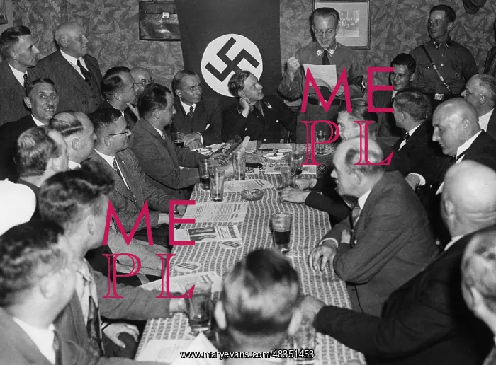 : NSDAP cell meeting, 1933 : NSDAP cell meeting, 1933