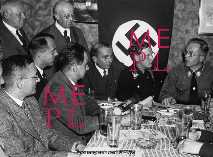 : NSDAP cells meeting, 1933 : NSDAP cells meeting, 1933