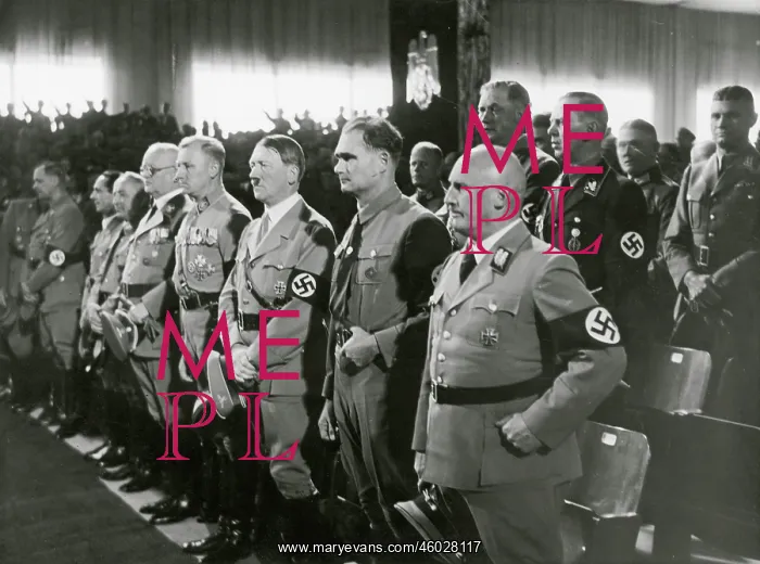 : NSDAP functionaries at the party-congress-opening : NSDAP functionaries at the party-congress-opening