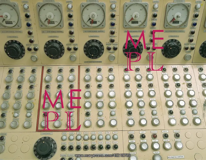 : Nuclear reactor control panel for the manual ? : Nuclear reactor control panel for the manual ?