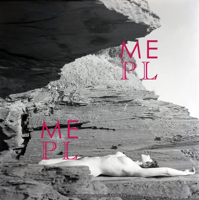 : Nude on the rocks : Nude on the rocks
