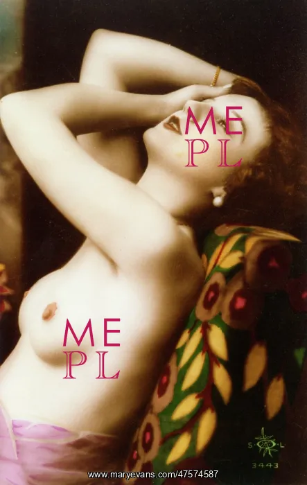  : Nude woman