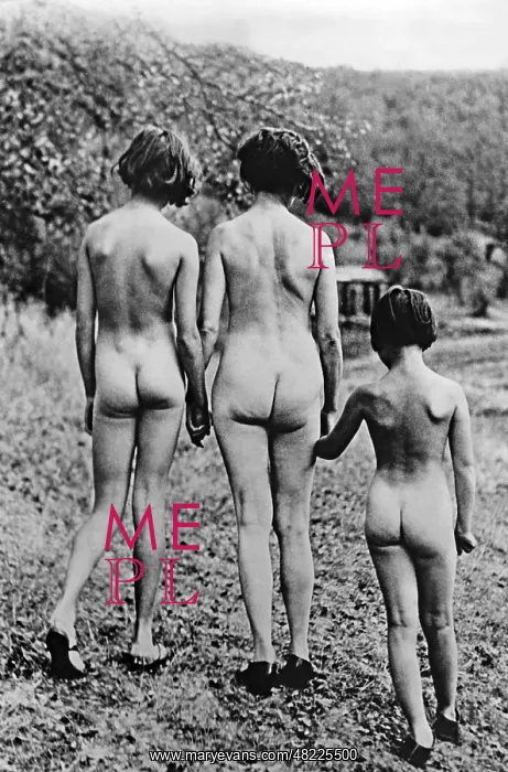 : Nudists, 1933 : Nudists, 1933