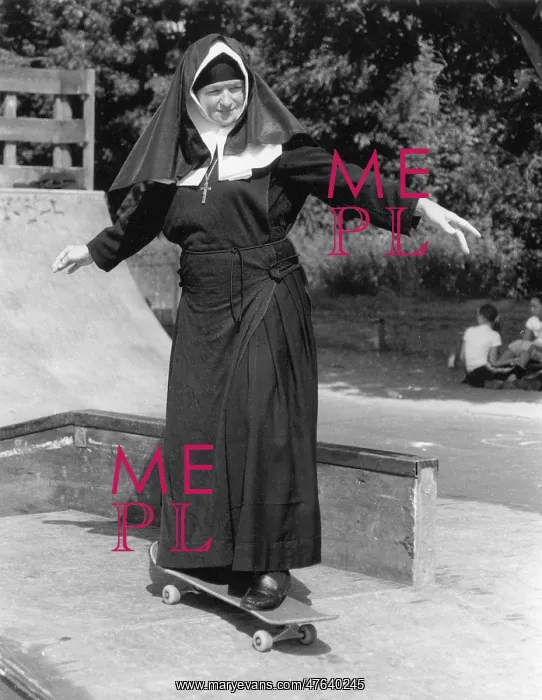 : Nun on a skateboard : Nun on a skateboard
