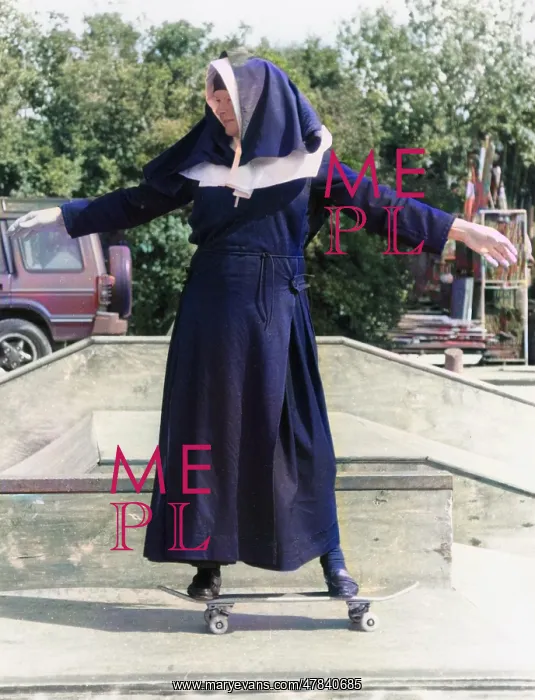 : Nun on a skateboard : Nun on a skateboard