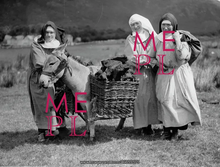 : Nuns at work : Nuns at work