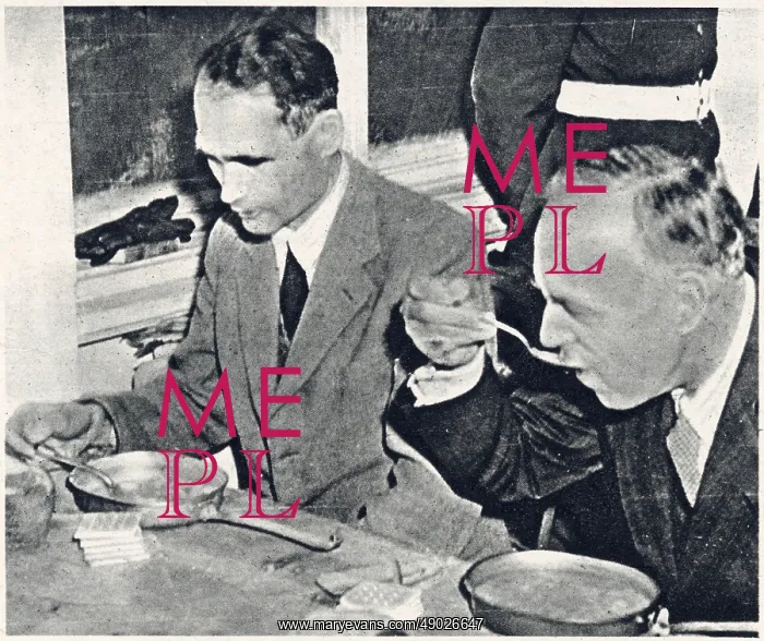 : Nuremberg Trial - Hess and Ribbentrop eating lunch : Nuremberg Trial - Hess and Ribbentrop eating lunch