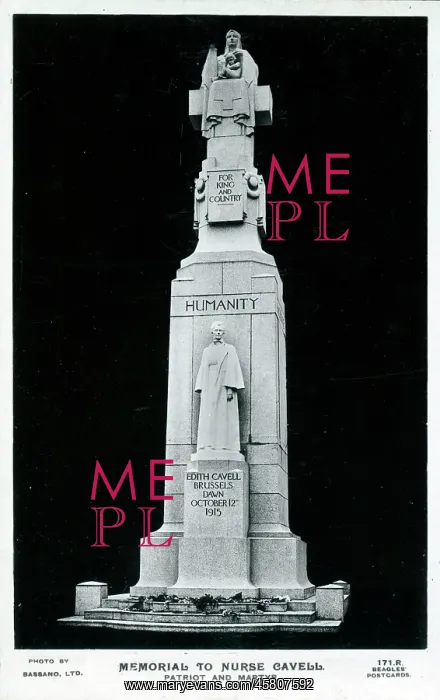 : Nurse Edith Cavell Statue - St. Martin's Place, London : Nurse Edith Cavell Statue - St. Martin's Place, London