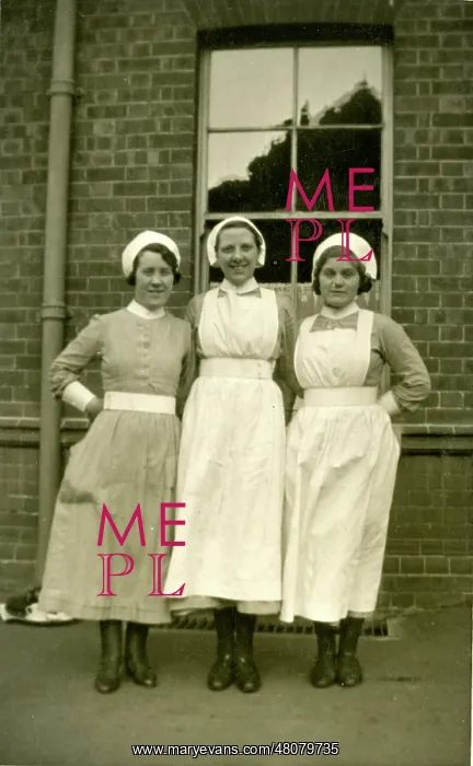 : Three nurses : Three nurses