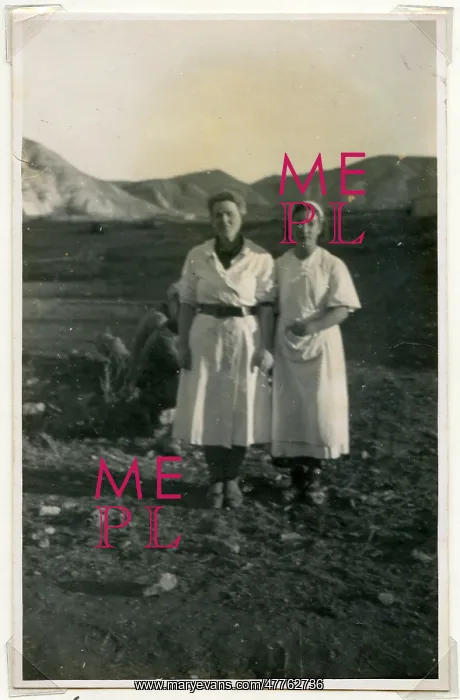 : Nurses at Cuevas Labradas, 1938 : Nurses at Cuevas Labradas, 1938