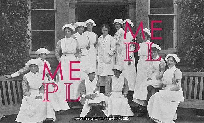 : Nurses at Egginton Hall Hospital, WW1 : Nurses at Egginton Hall Hospital, WW1