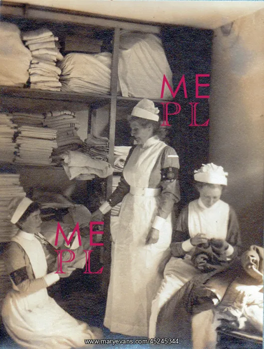  : Three nurses in hospital storeroom, WW1