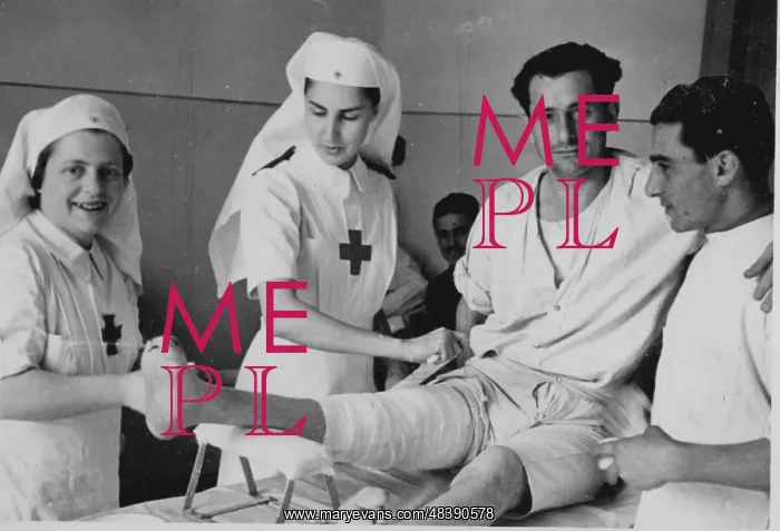  : Nurses in Italy, WWII