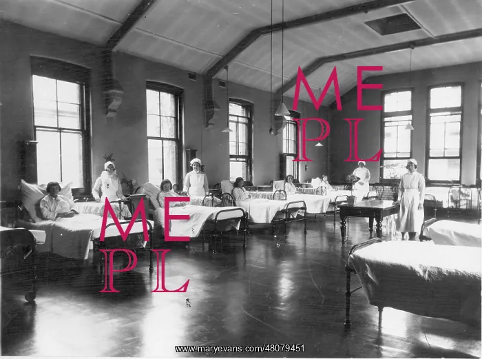 : Nurses on maternity ward : Nurses on maternity ward