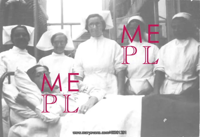 : Nurses at patient's bedside : Nurses at patient's bedside