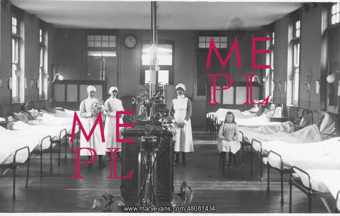 : Nurses and patients in ward : Nurses and patients in ward