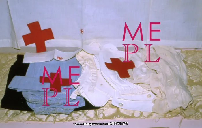 : Nurse's uniform and accessories, Italy : Nurse's uniform and accessories, Italy