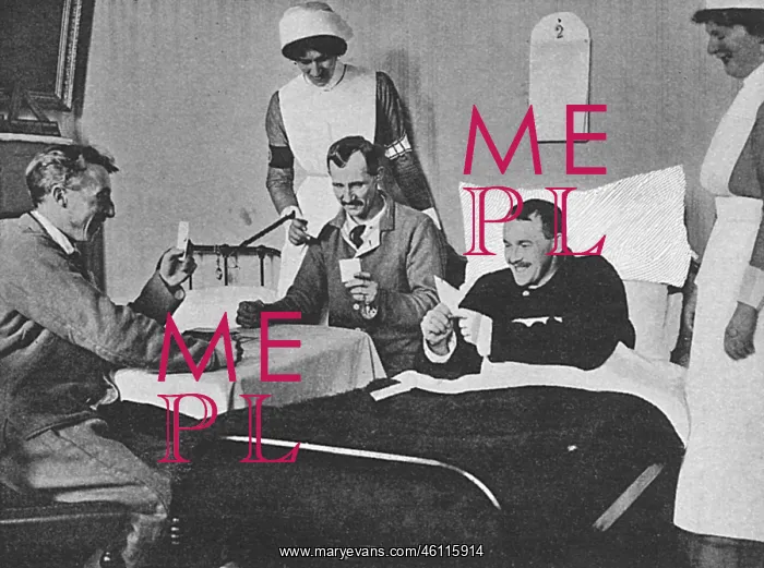 : Nurses & wounded soldiers playing card game, WW1 : Nurses & wounded soldiers playing card game, WW1