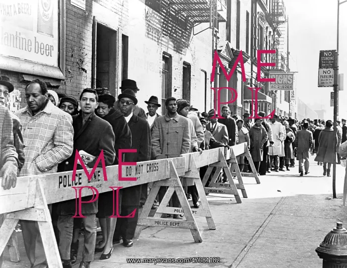 : NYC, Crowd Waiting to View Body of Malcom X, 1965 : NYC, Crowd Waiting to View Body of Malcom X, 1965