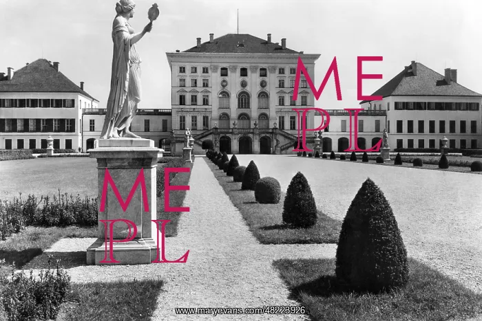 : The Nymphenburg Palace in Munich : The Nymphenburg Palace in Munich