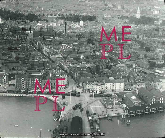 : O E Simmonds aerial view of Southampton : O E Simmonds aerial view of Southampton