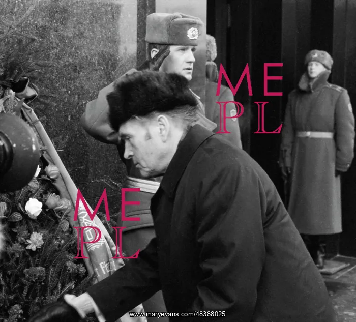 : O. Fischer visits USSR : O. Fischer visits USSR